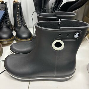 CROCS Jaunt Shorty Black Rain Boots Women's size 8